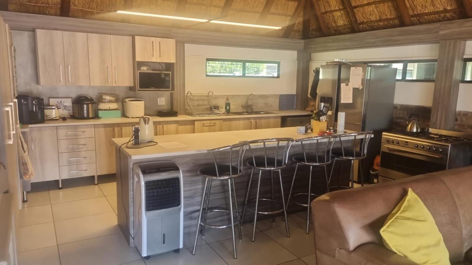 12 On Vaal Drive Guesthouse Vanderbijlpark Exteriér fotografie