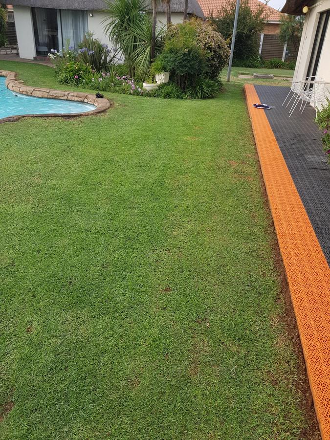 12 On Vaal Drive Guesthouse Vanderbijlpark Exteriér fotografie