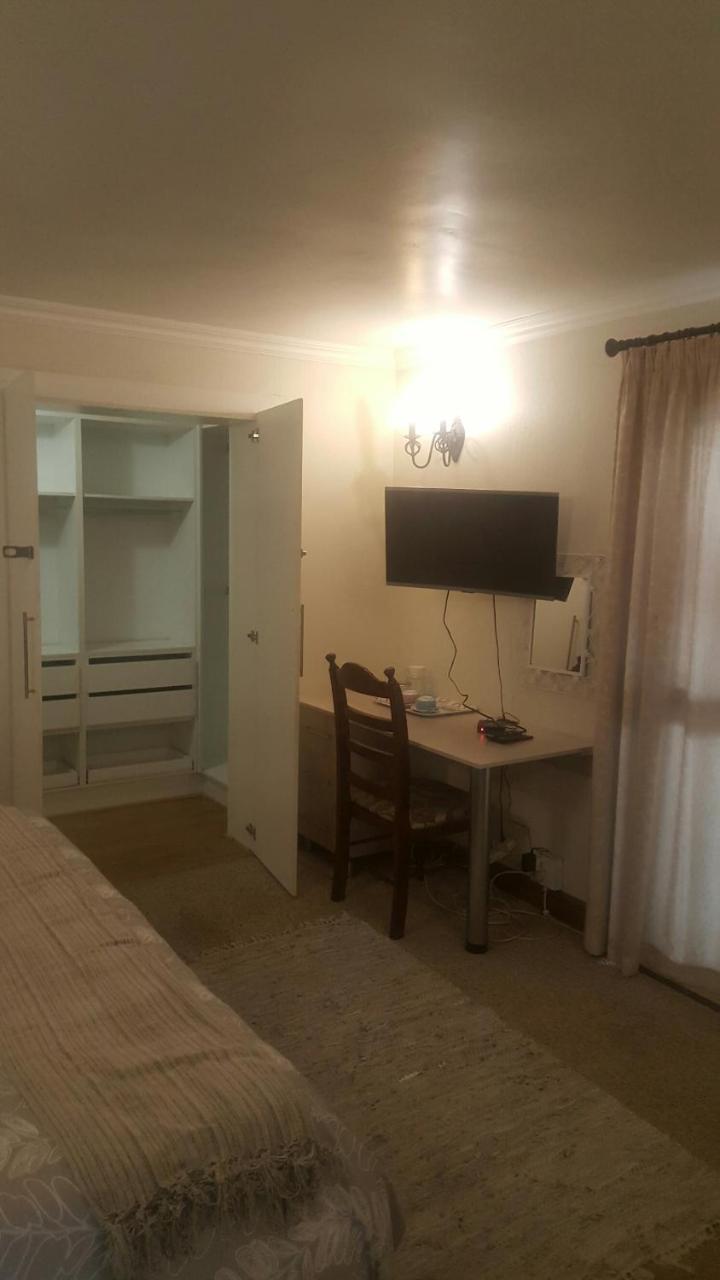 12 On Vaal Drive Guesthouse Vanderbijlpark Exteriér fotografie